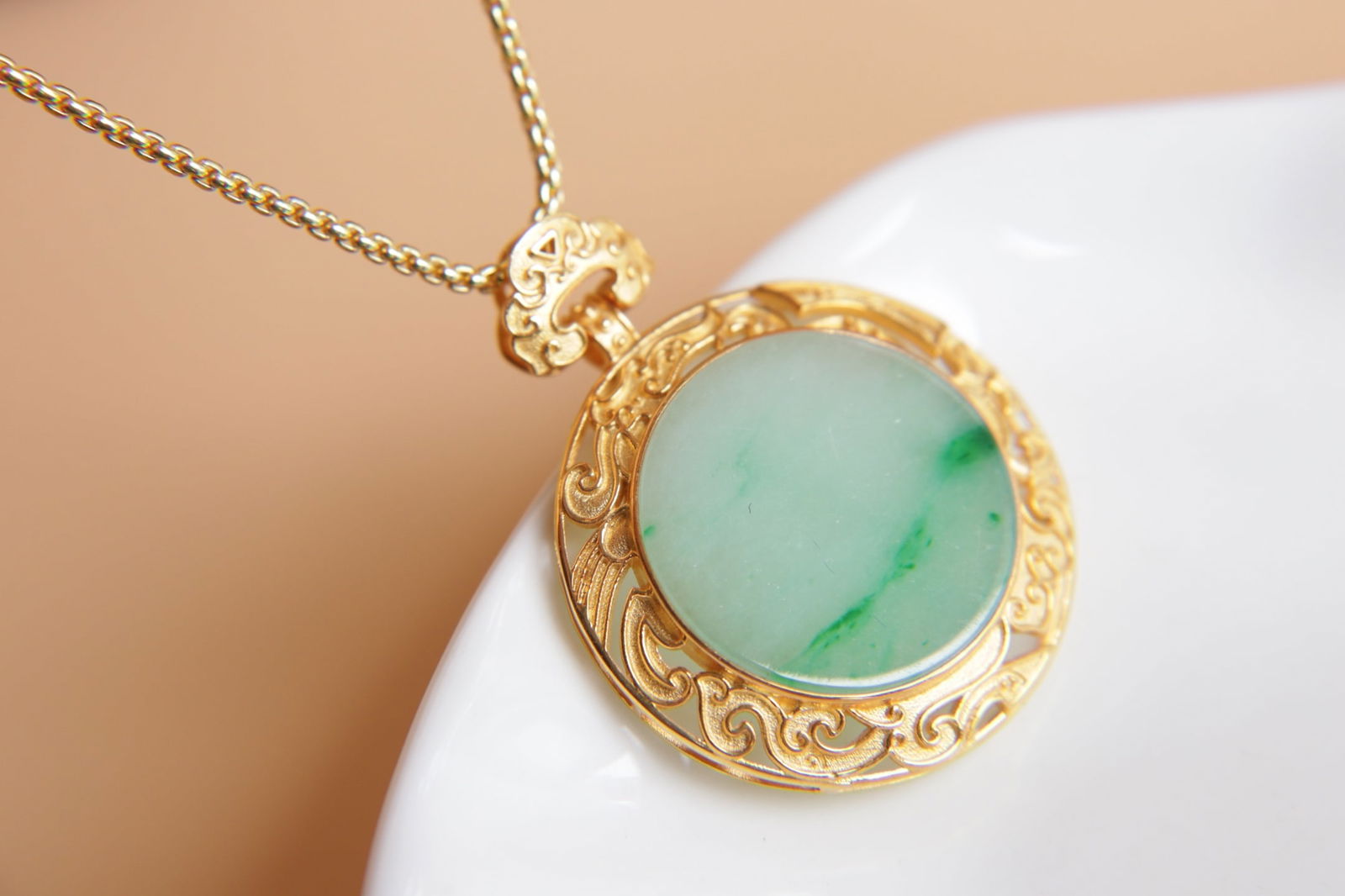 18K Gold Natural Jadeite Round Pendant with Green Hues - 6