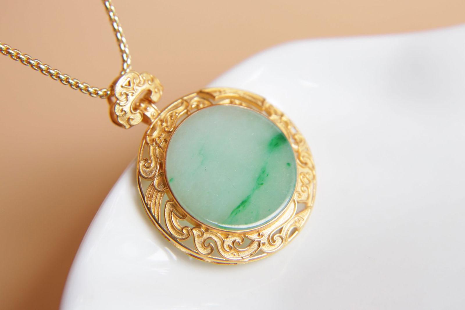 18K Gold Natural Jadeite Round Pendant with Green Hues - 7