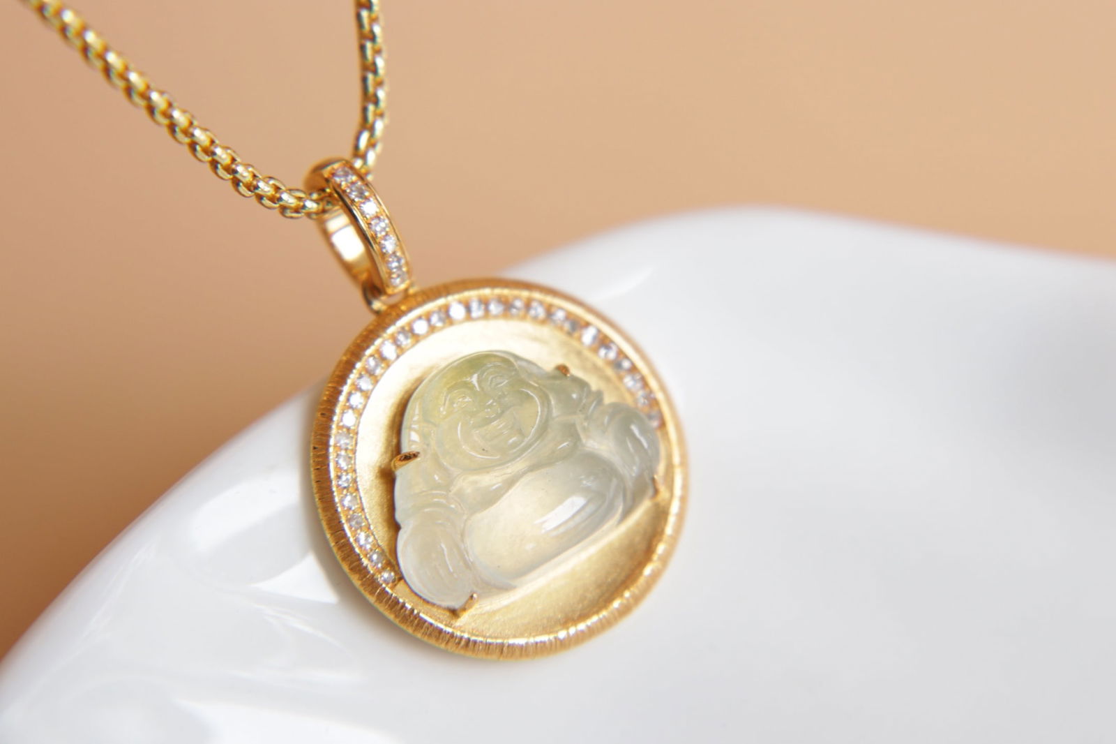 18K Gold Jadeite Buddha Pendant with Diamonds, Translucent Ice-Green Jade: Title: 18K Gold Jadeite Buddha Pendant with Diamonds, Translucent Ice-Green Jade Description: Exquisite 18K gold pendant featuring a carved Buddha in premium ice-green jadeite. The jade exhibits a cle