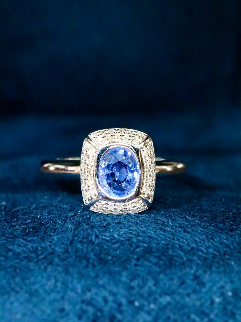 18K Gold Sapphire Ring with 1.05ct Sapphire and 0.176ct Diamonds - 4