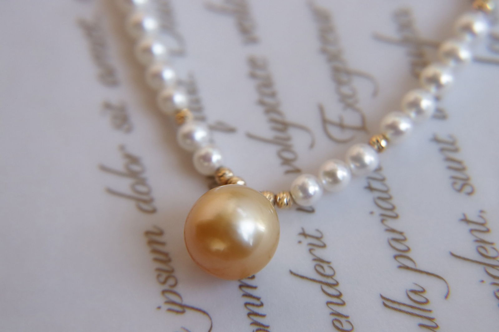 18K Gold Natural Aurora Freshwater Pearl Necklace with South Sea Golden Pearl Pendant - 4