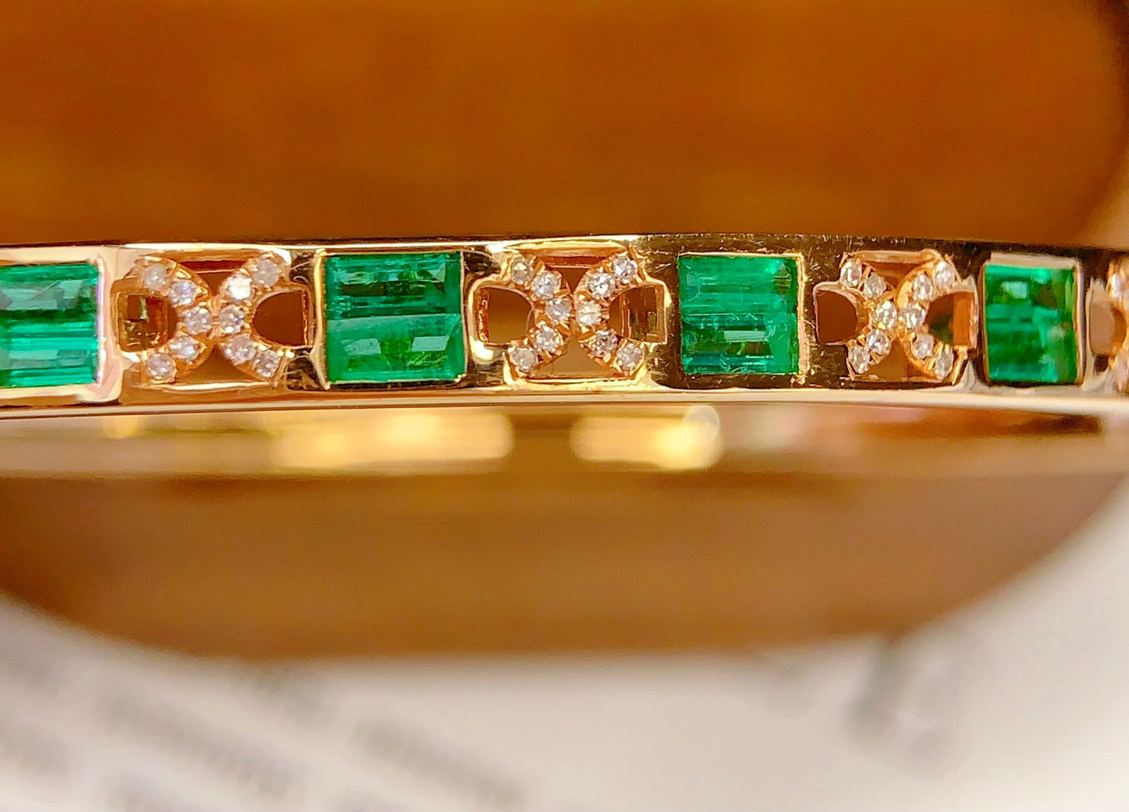 18K Gold Emerald Bracelet with Diamonds, Total 8.36g, 2ct Emerald - 4
