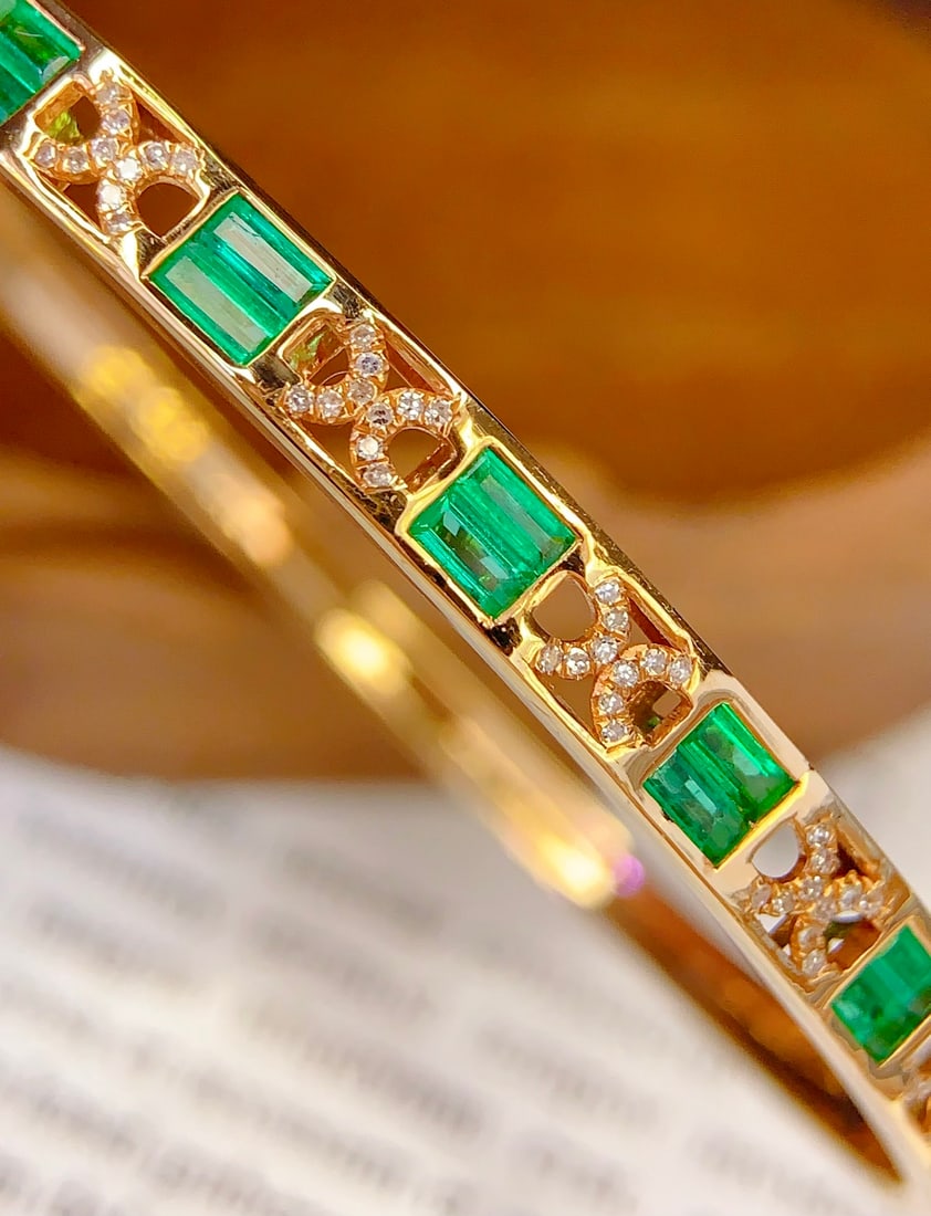 18K Gold Emerald Bracelet with Diamonds, Total 8.36g, 2ct Emerald - 7