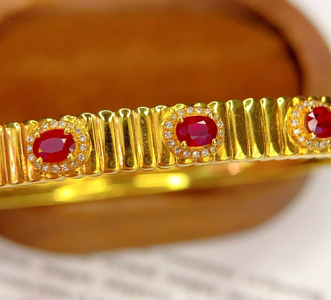 18K Gold Ruby Bracelet with Diamonds, Total 7.49g, 1.8ct Ruby - 7