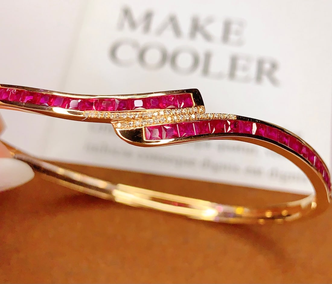 18K Gold Ruby Bracelet with Diamonds, Total 7.78g, 5ct Ruby - 5