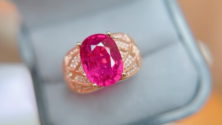 18K Gold Rubellite Tourmaline Ring with Diamonds, Total 6.31g, 5.45ct Rubellite - 2