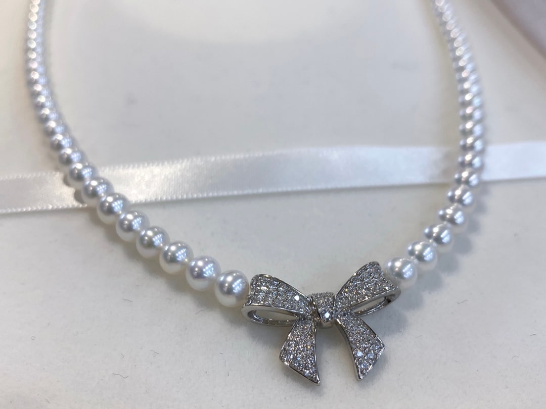 Butterfly Knot Freshwater Pearl Choker, 5-6mm Aurora Pearls - 3