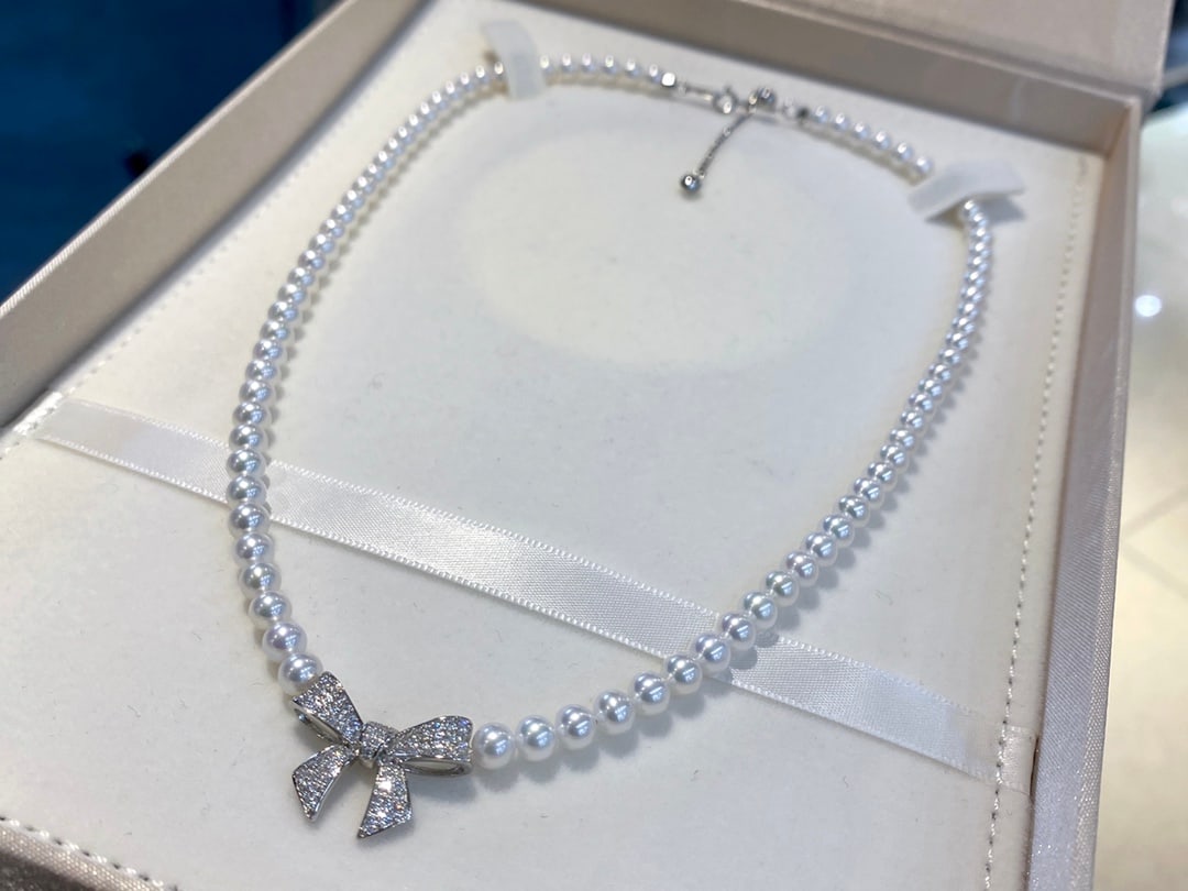 Butterfly Knot Freshwater Pearl Choker, 5-6mm Aurora Pearls - 5