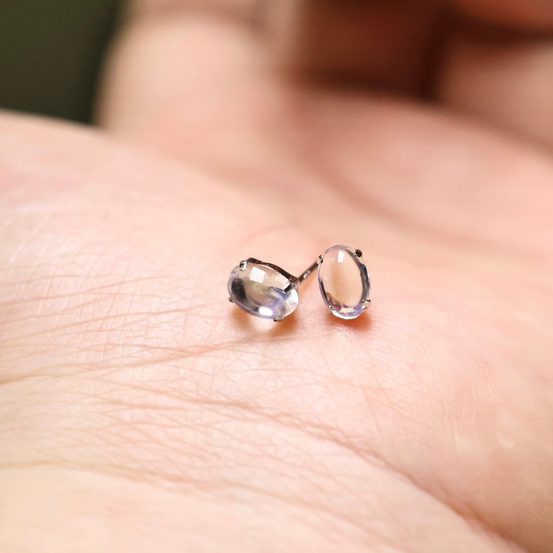 18K Gold Moonstone Stud Earrings - 4