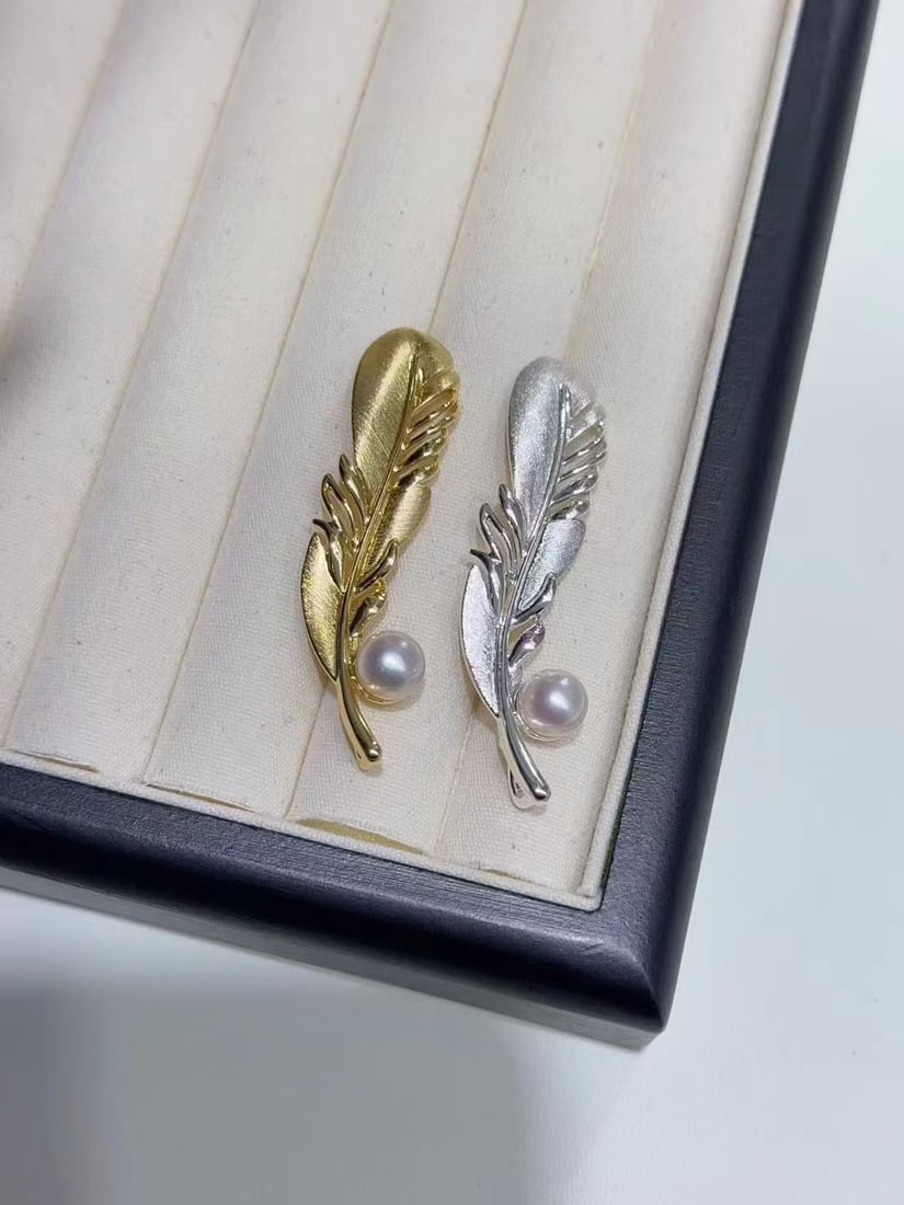 Feather Brooch with 7-8mm South Sea Akoya Pearl, 18K Gold Accents - 2