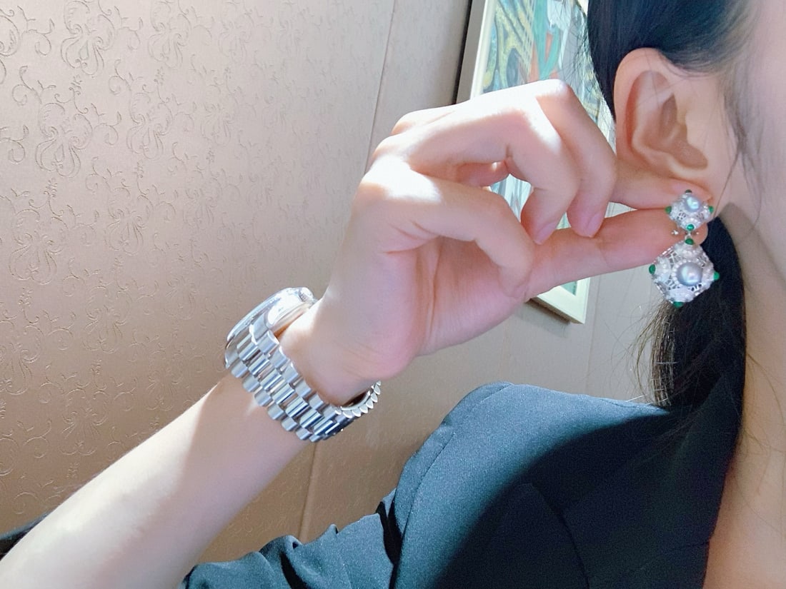 11-12mm South Sea Tahitian Pearl Stud Earrings, S925 Silver with Gold Accents - 7