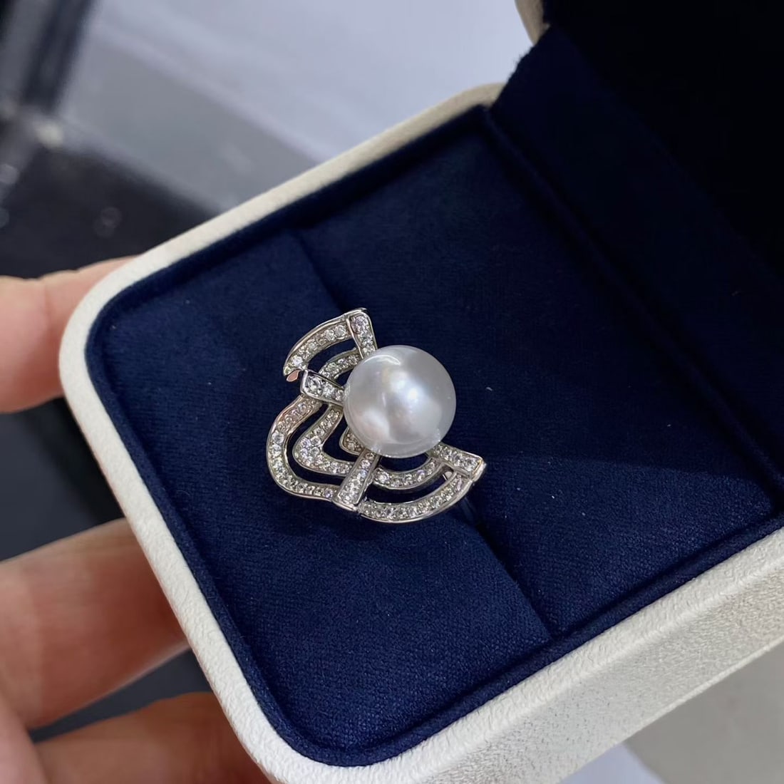 Sterling Silver Ring with 10-11mm Natural South Sea Pearl - 3