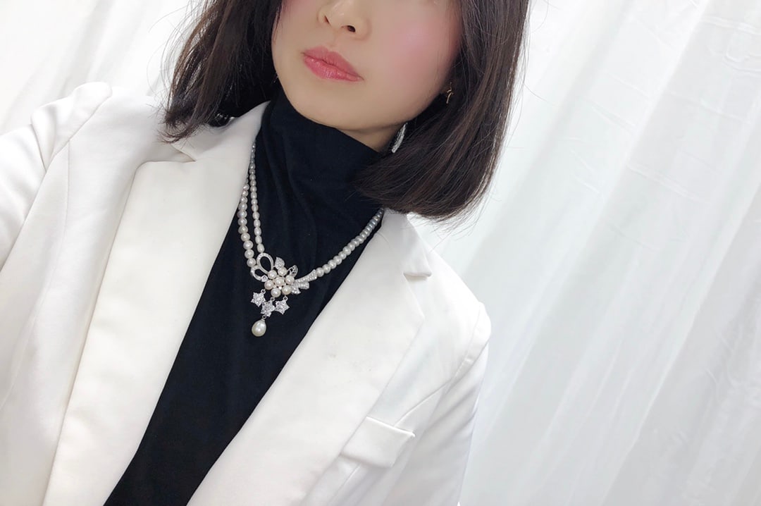 Y-Shaped Necklace with 7-8mm Golden South Sea Akoya Pearls, 18K Gold - 9