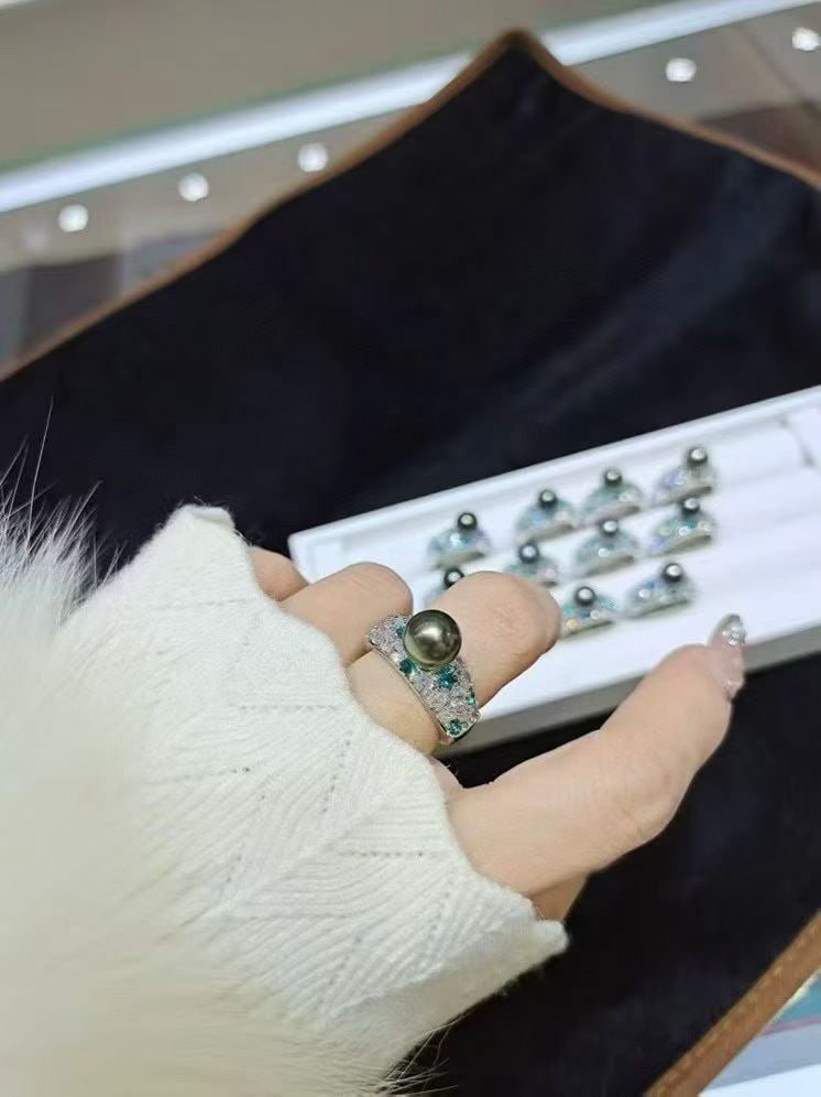 Adjustable Open Band Ring with 8-9mm Natural Tahitian Black Pearl, Sterling Silver - 2