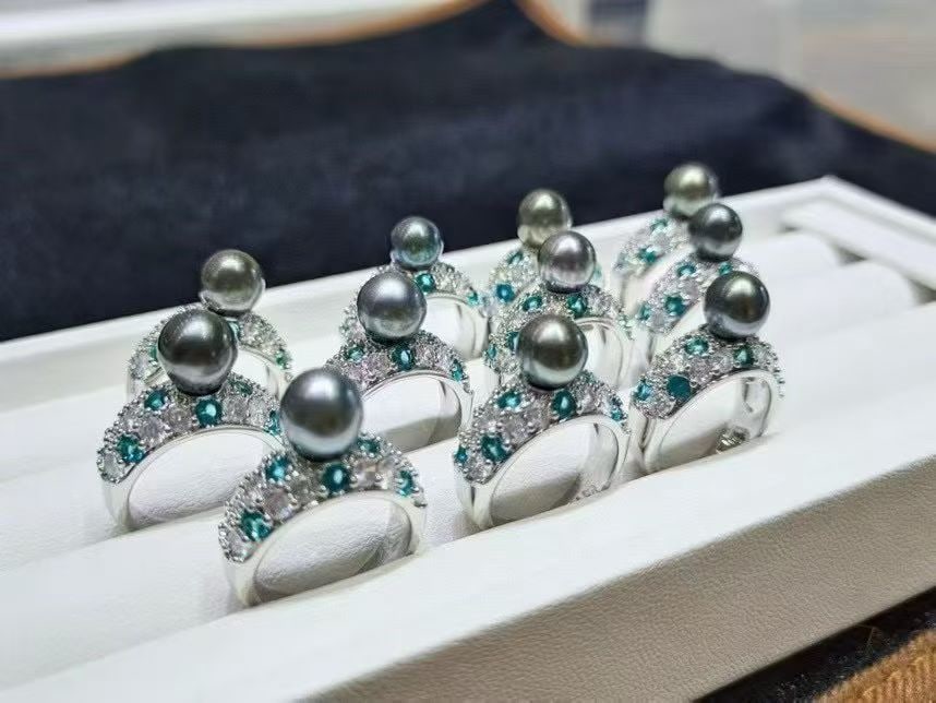 Adjustable Open Band Ring with 8-9mm Natural Tahitian Black Pearl, Sterling Silver - 3