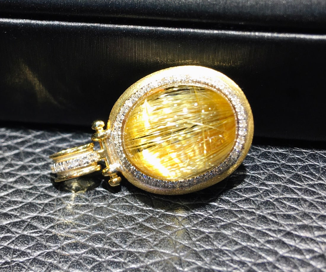 Natural Titanium Crystal Pendant with 18K Gold and Diamond Inlay, 24.7x14.8mm - 6