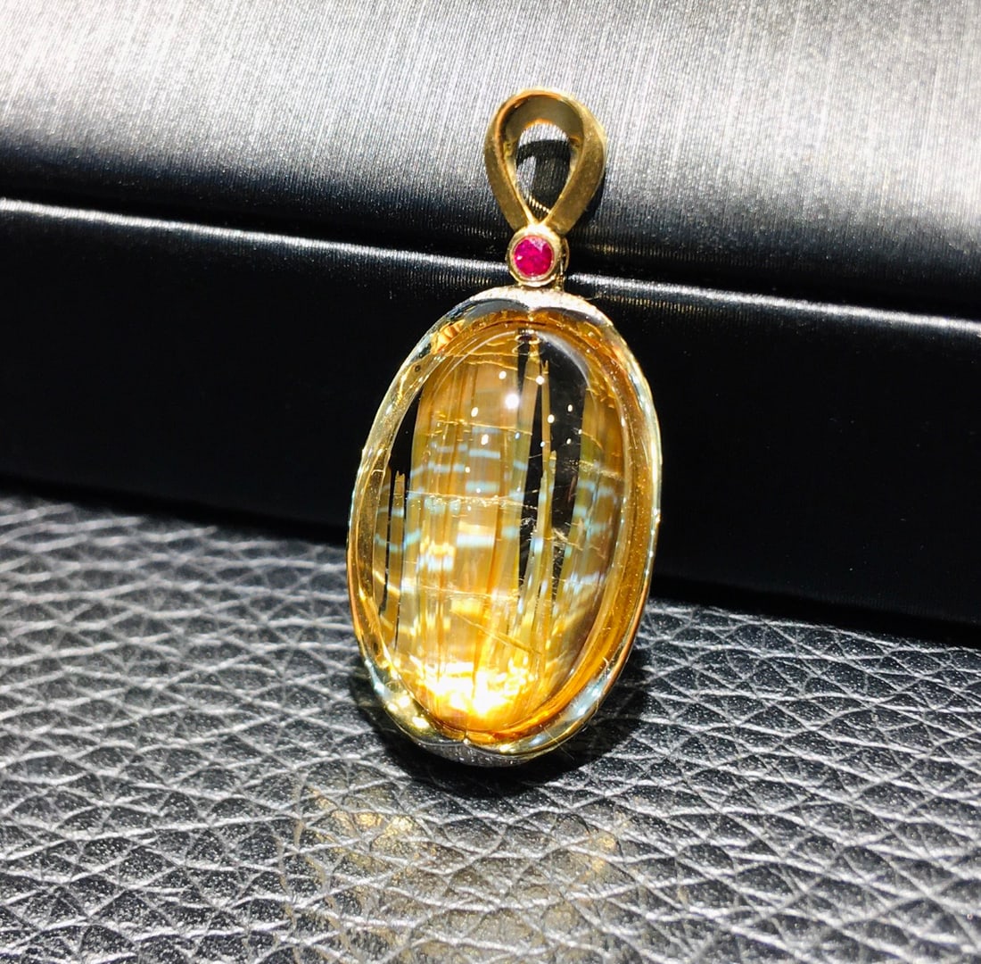 Natural Titanium Crystal Pendant with 18K Gold and Diamond Inlay, 29x13.3mm - 2