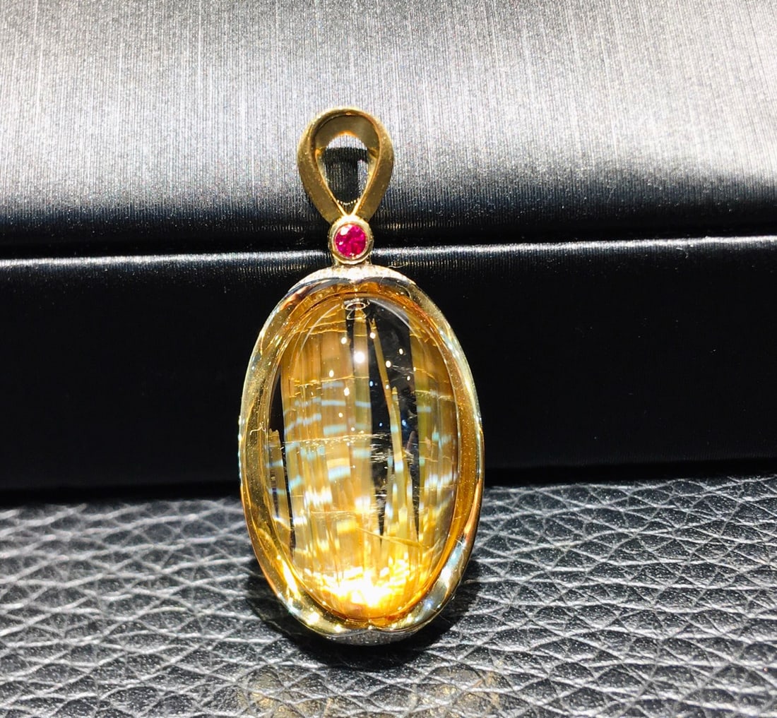 Natural Titanium Crystal Pendant with 18K Gold and Diamond Inlay, 29x13.3mm - 3