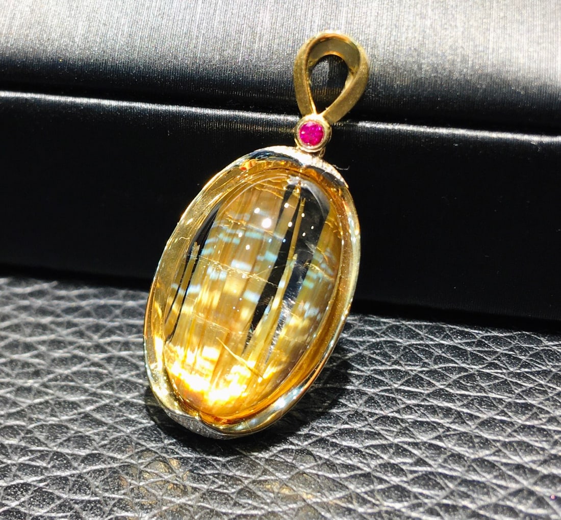 Natural Titanium Crystal Pendant with 18K Gold and Diamond Inlay, 29x13.3mm - 4