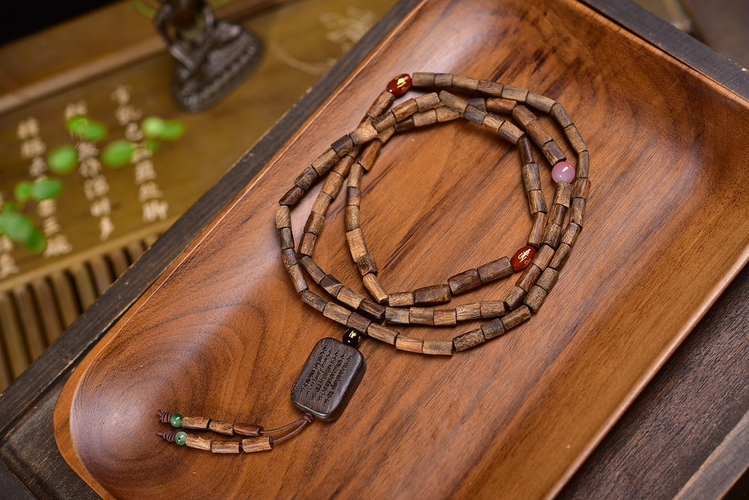 Natural Wild Agarwood Multi-Strand Bracelet with Red Agate Top Beads and Carved "Wu Shi" Pendant, - 2