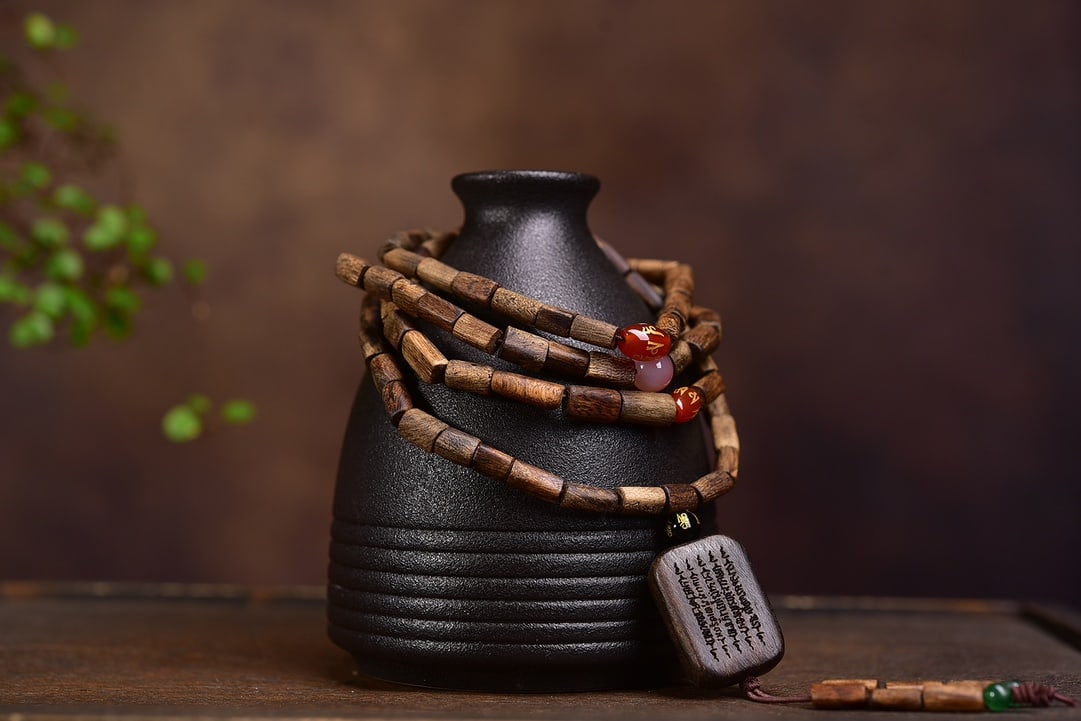 Natural Wild Agarwood Multi-Strand Bracelet with Red Agate Top Beads and Carved "Wu Shi" Pendant, - 6