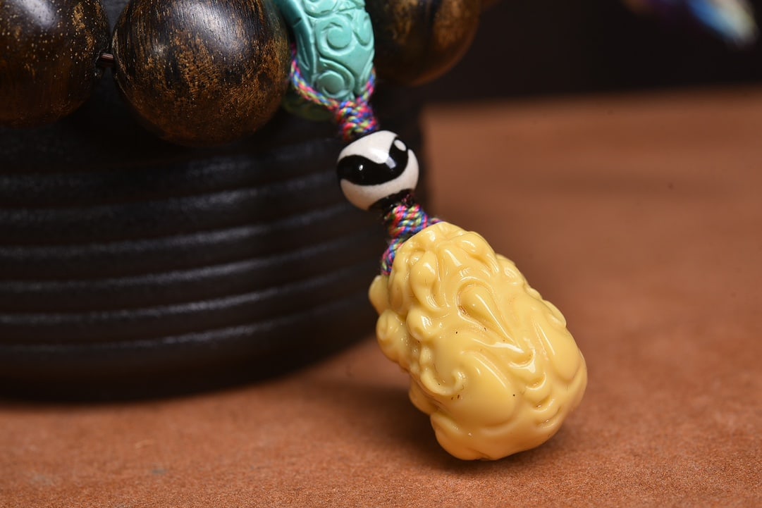 Natural Agarwood Bracelet with Gold-Jade Pi Xiu Pendant and Auspicious Beads, 18mm, 53.27g - 4