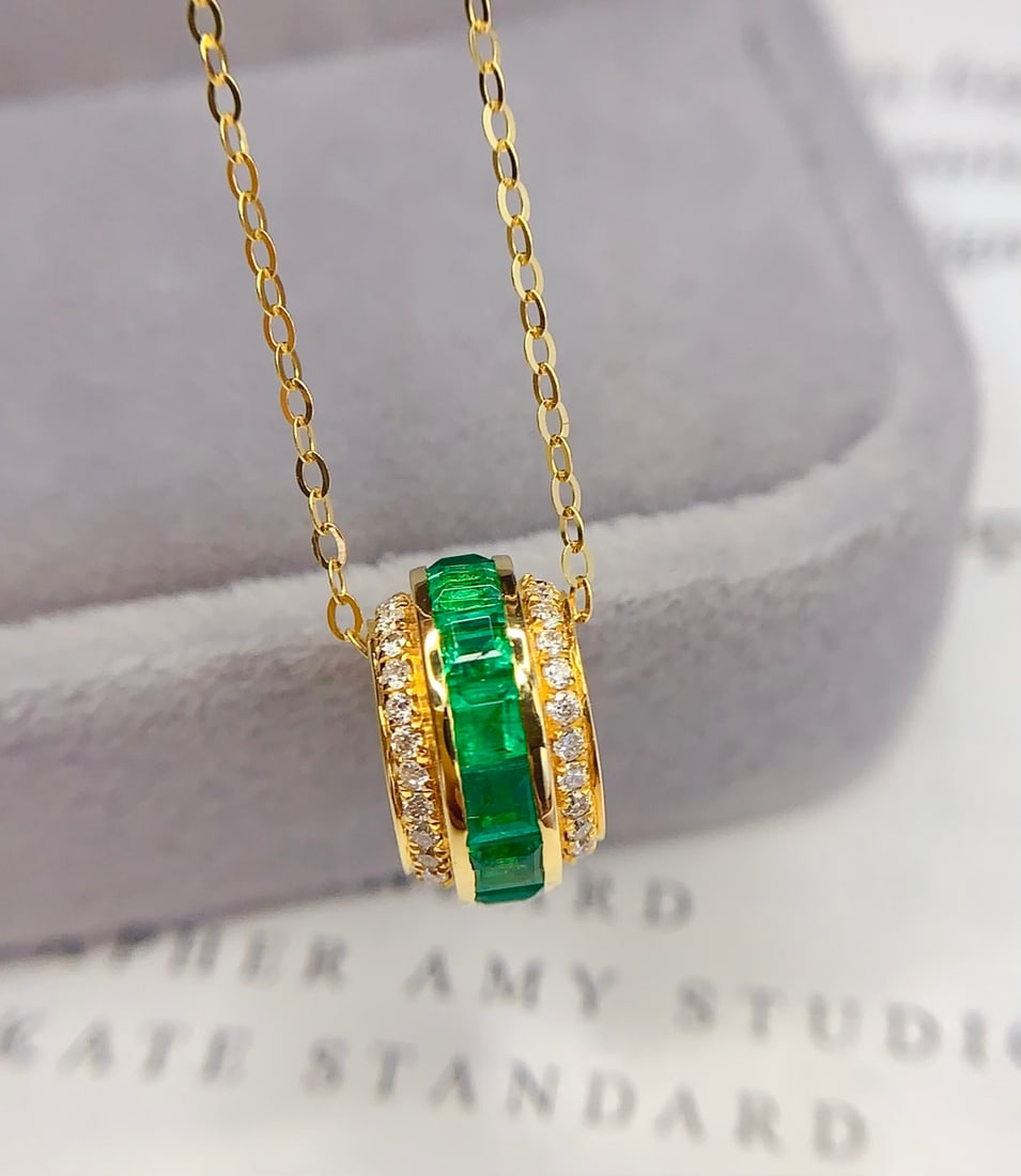18K Gold Natural Emerald Pendant with Diamonds, 1.5ct, 2.10g - 2