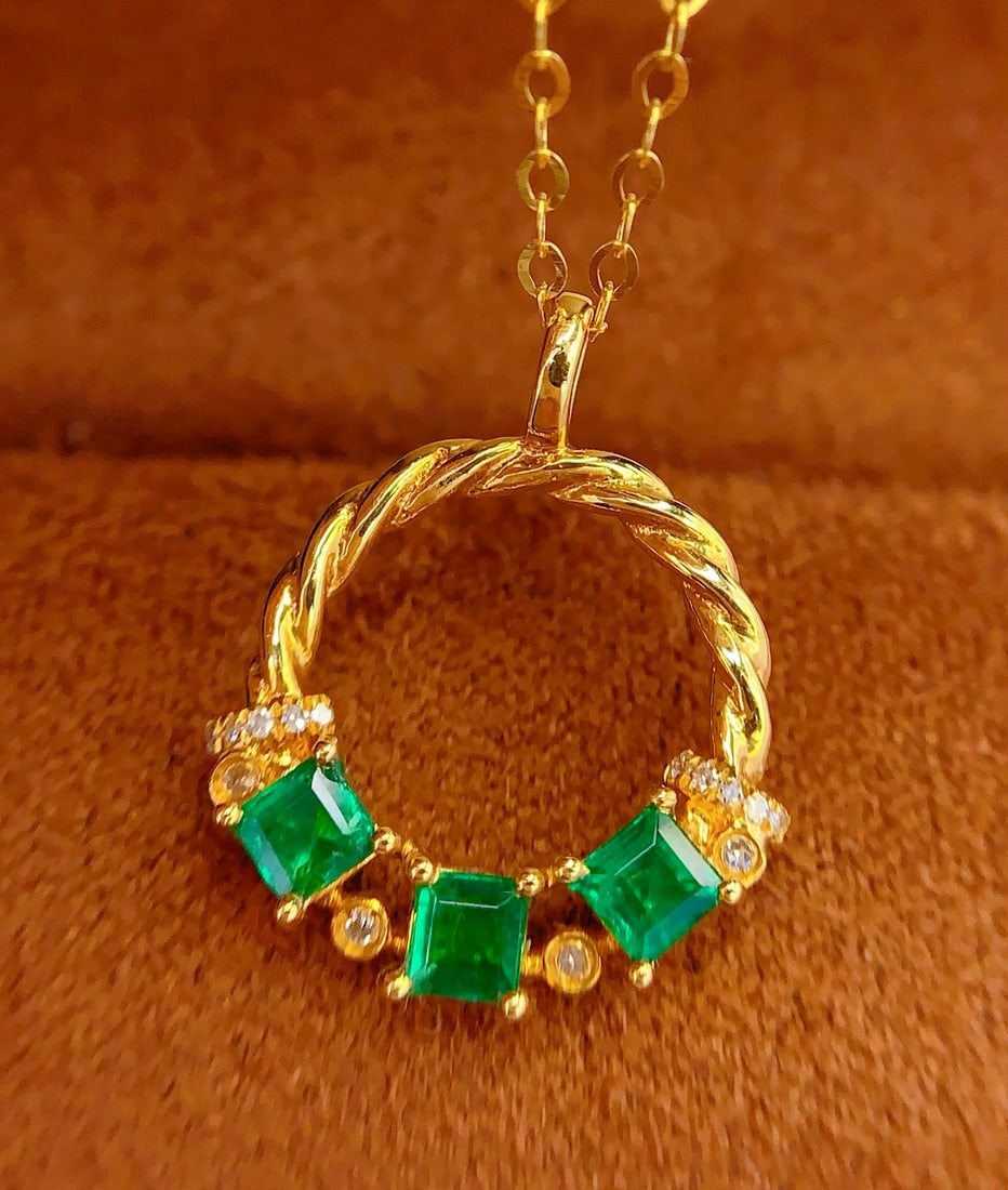 18K Gold Natural Emerald Pendant with Diamonds, 0.8ct, 1.99g - 4