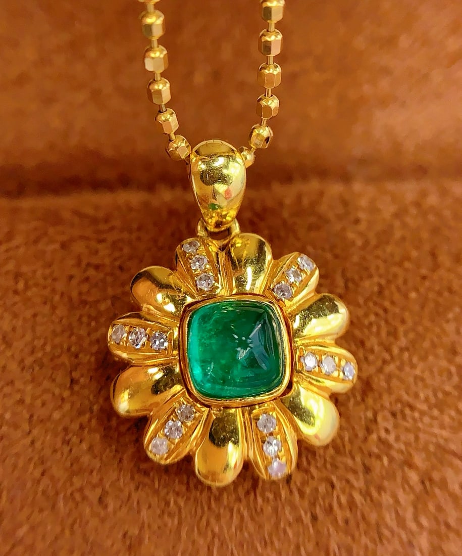 18K Gold Natural Emerald Pendant with Diamonds, 0.6ct, 1.38g (Chain Not Included) - 2
