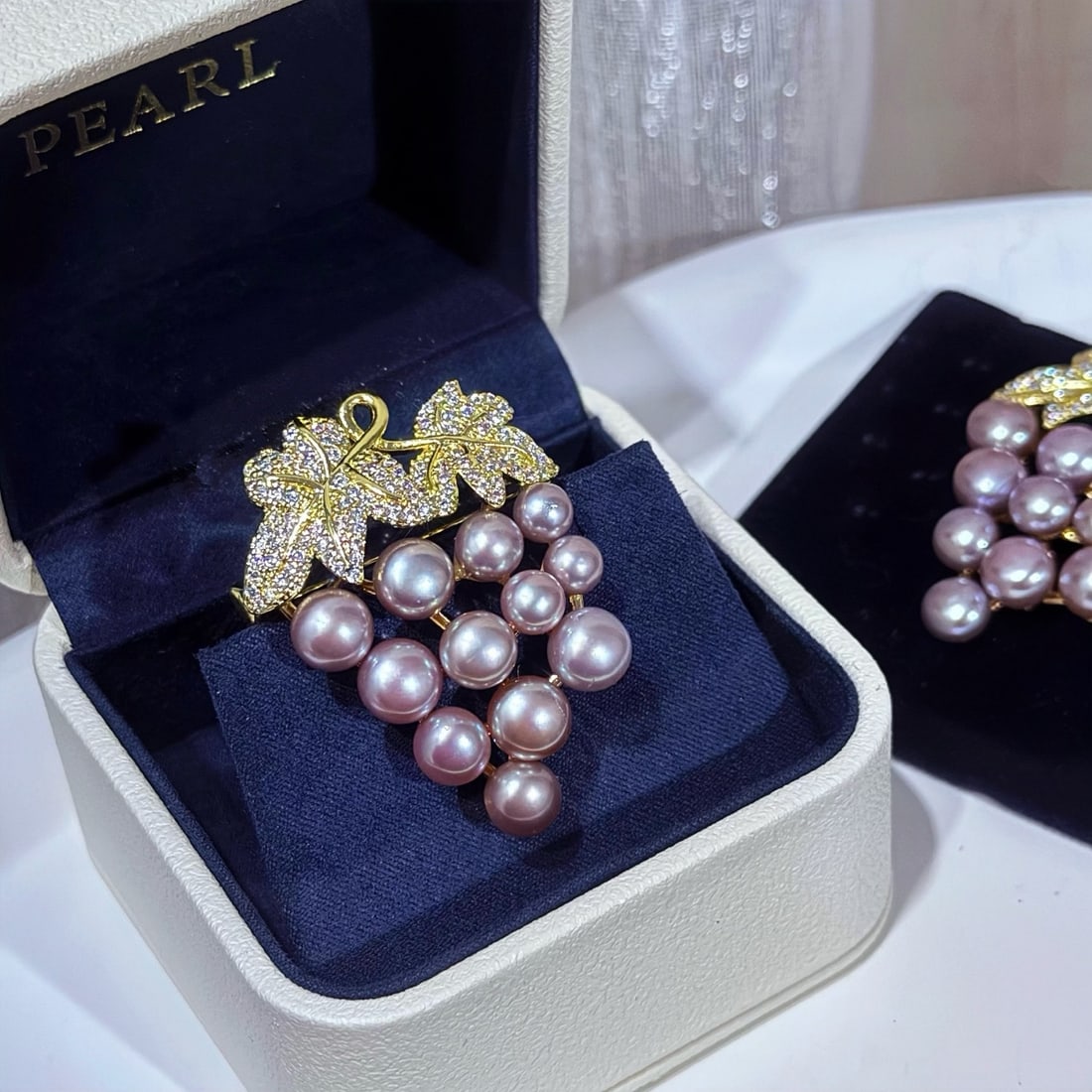 Freshwater Pearl Grapevine Brooch - 3