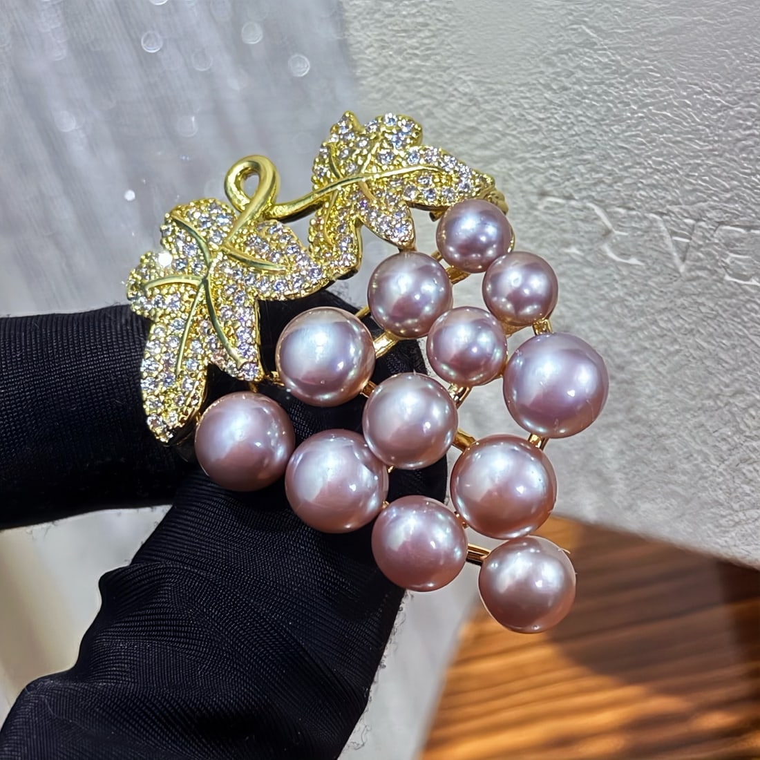 Freshwater Pearl Grapevine Brooch - 6