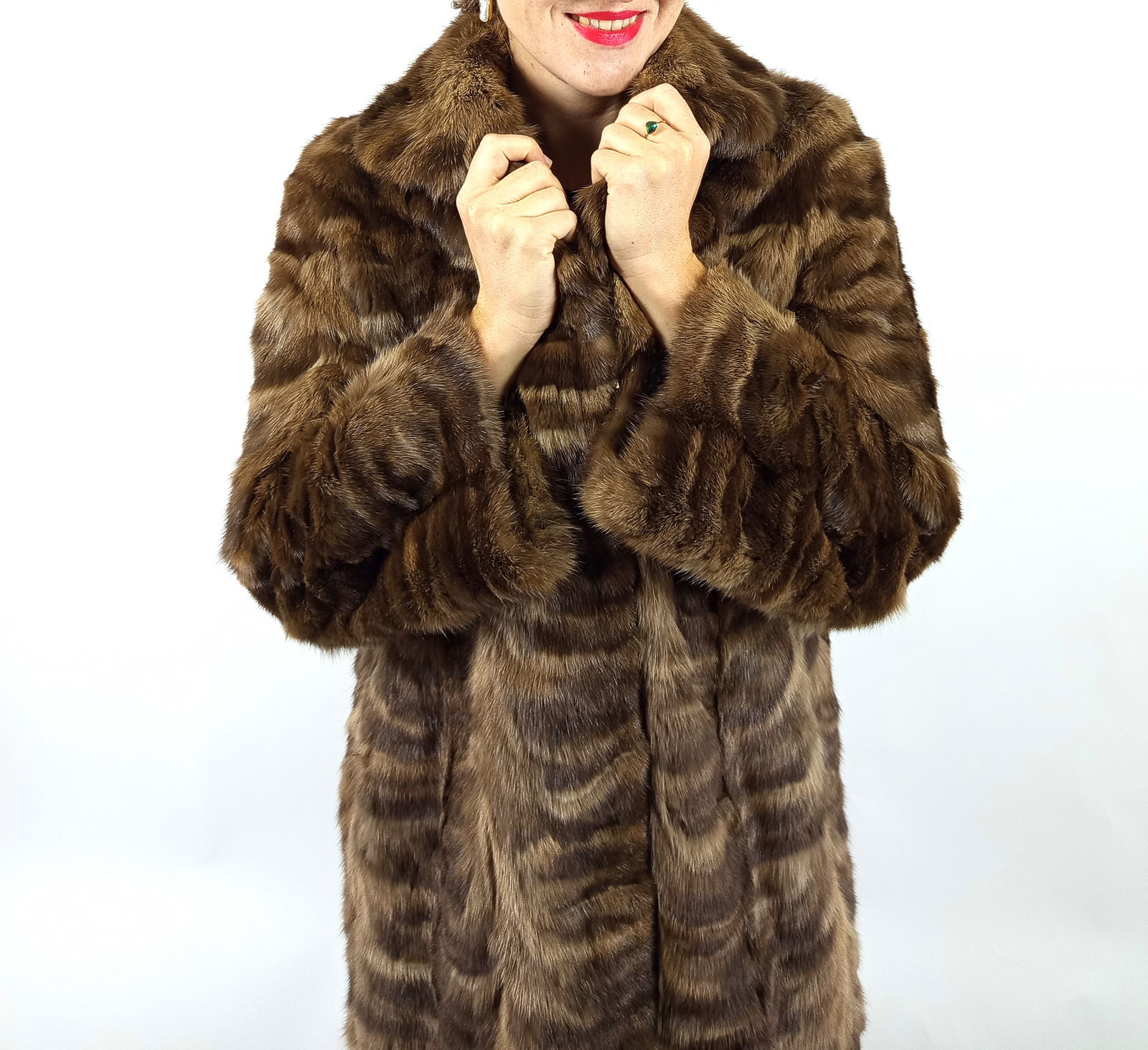 SABLE FUR COAT EU: L; US: 16 - 10