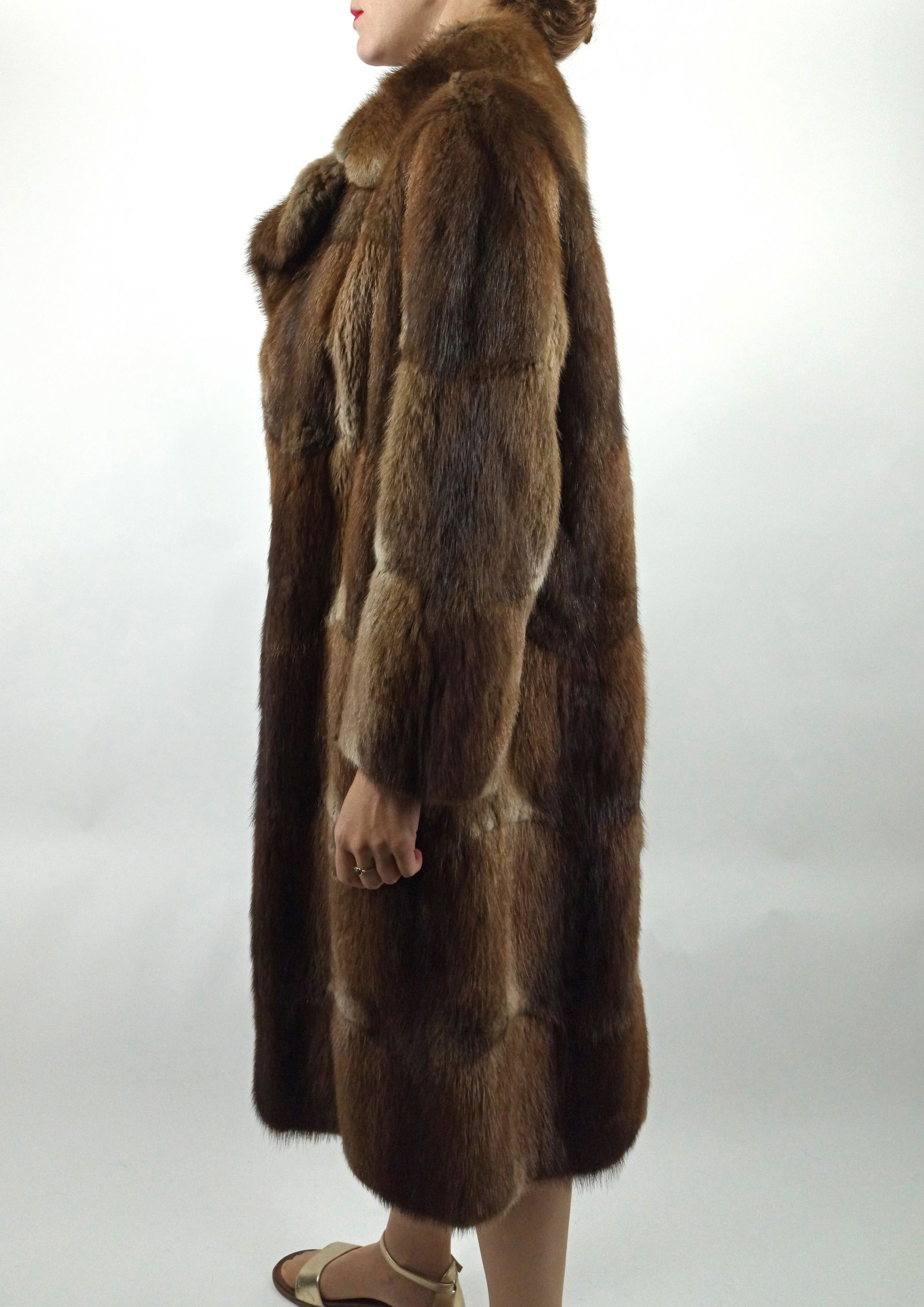 LONG MUSKRAT FUR COAT EU: XL ; US: 18 - 9