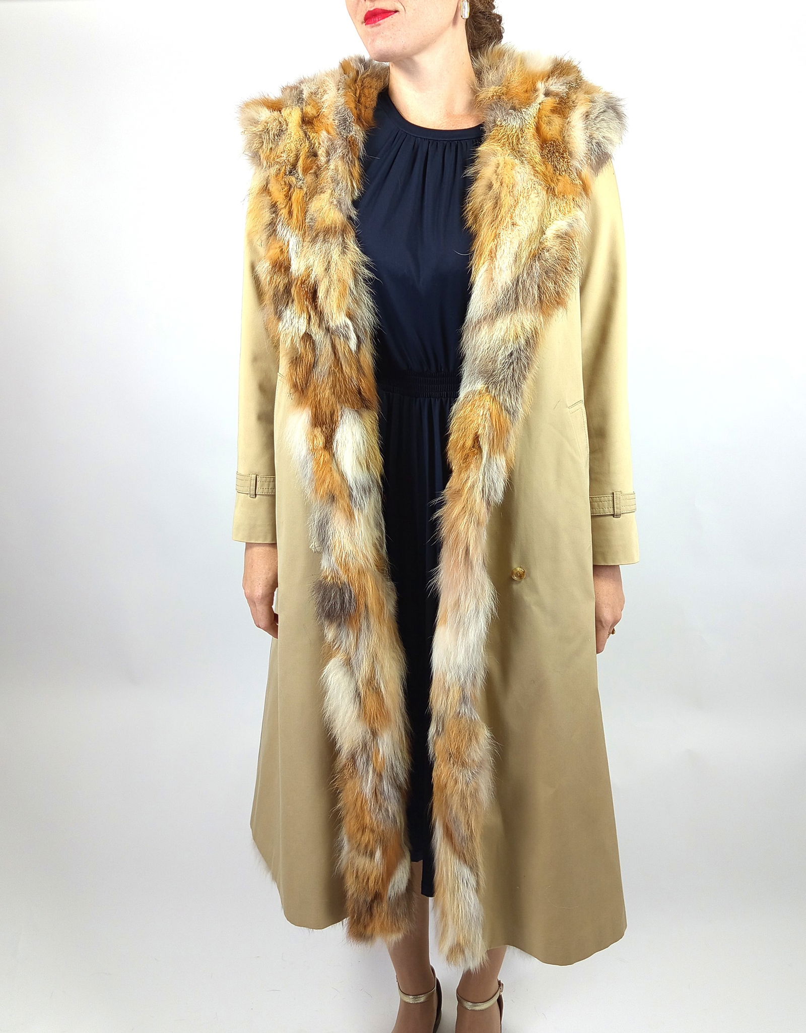 GREY PARCA RED FOX FUR COAT EU: L ; US: 16 - 3
