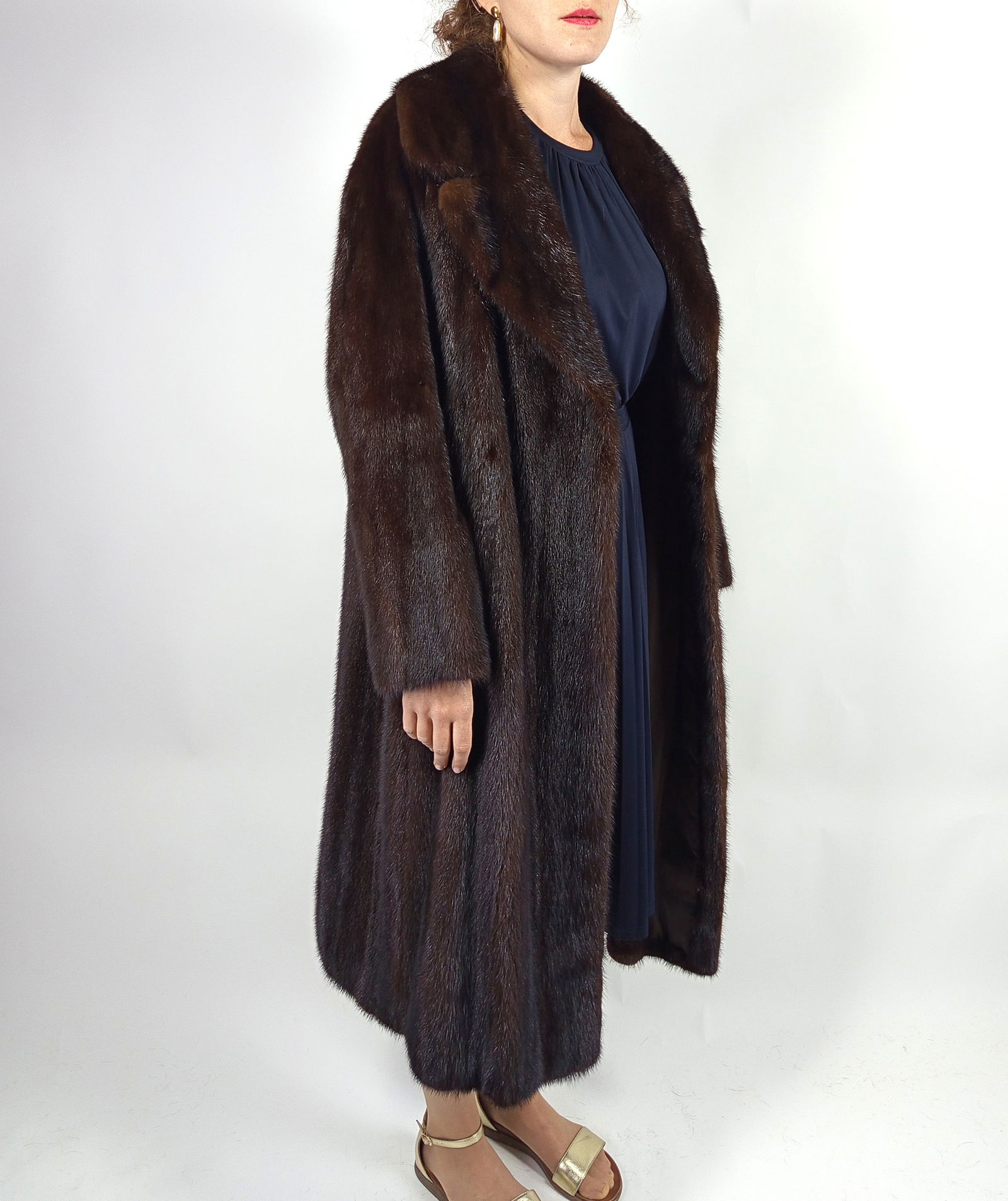 LONG BROWN MINK FUR COAT EU: XXL ; US: 24 - 6