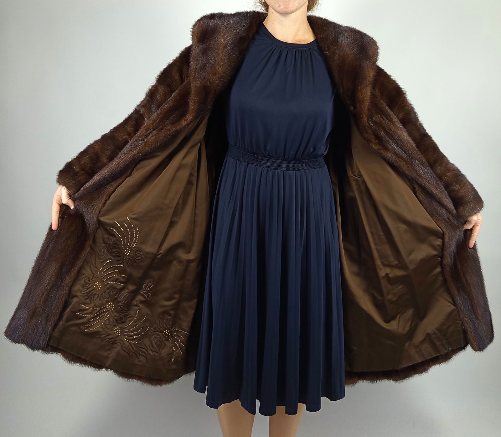 BROWN MINK FUR COAT EU: 3XL ; US: 24 - 7