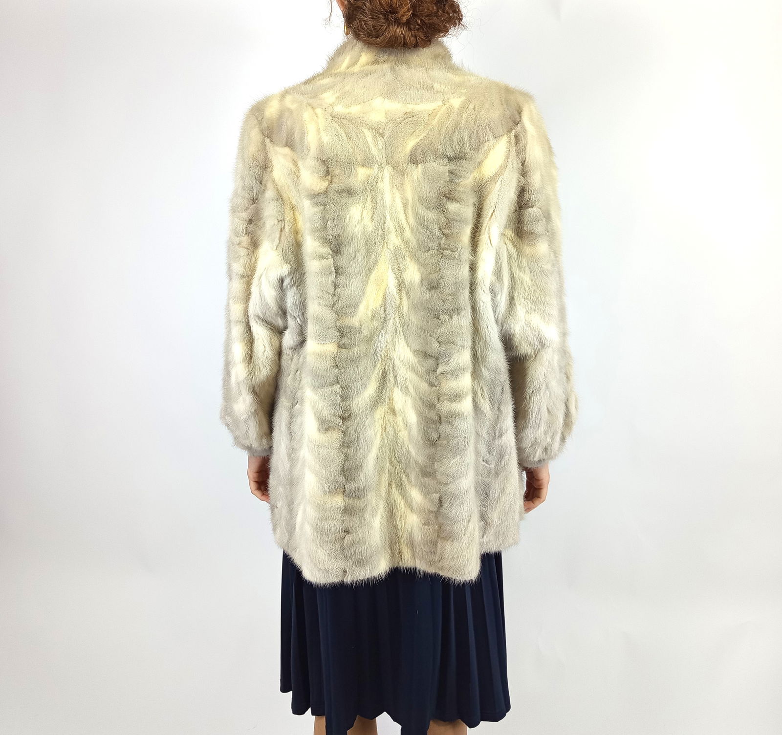 WHITE & PLATINUM MINK FUR JACKET EU: XL ; US: 20 - 7