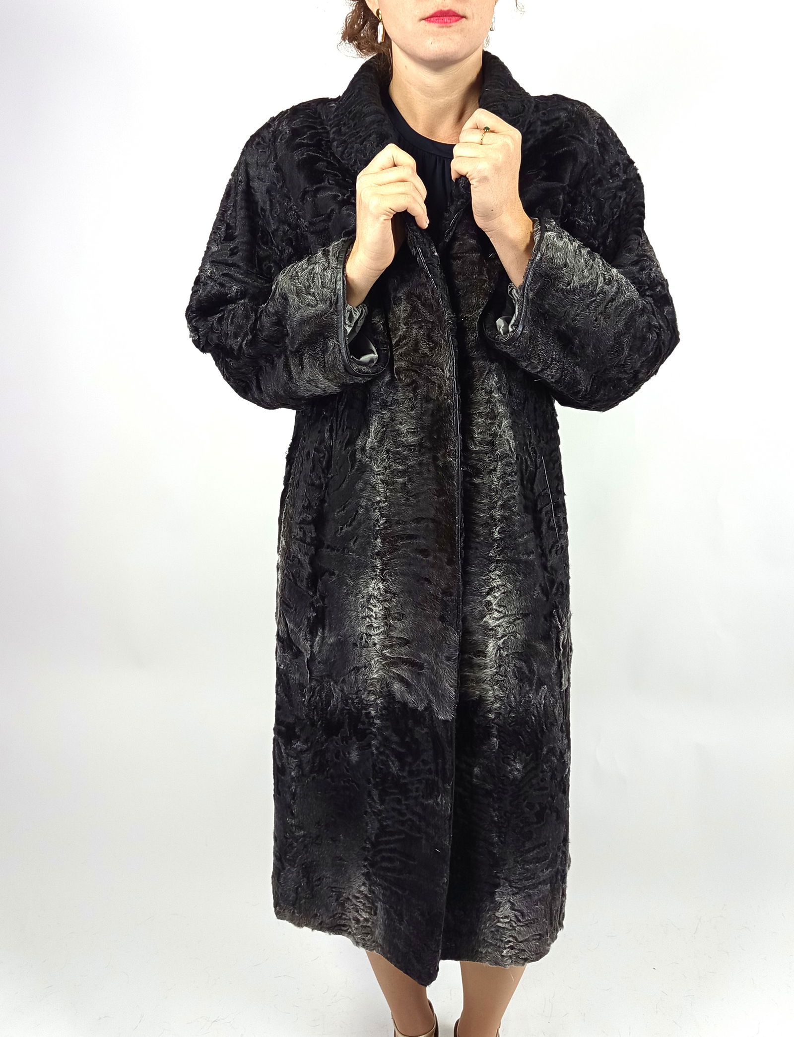 BLACK & GREY PERSIAN LAMB FUR COAT EU: XL ; US: 20 - 9