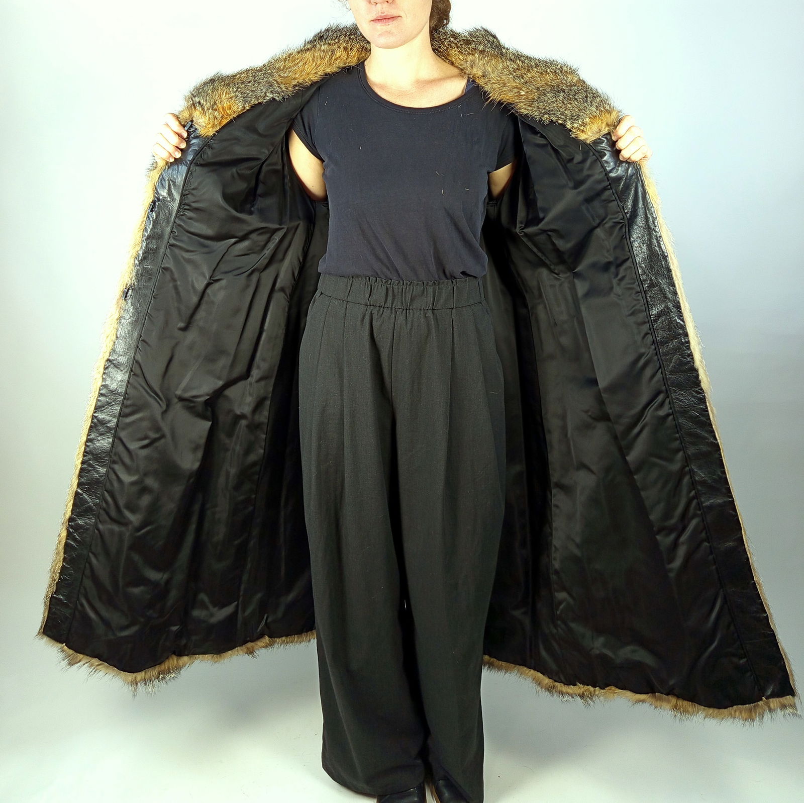 CROSS FOX FUR COAT EU: L - US:18 - 4