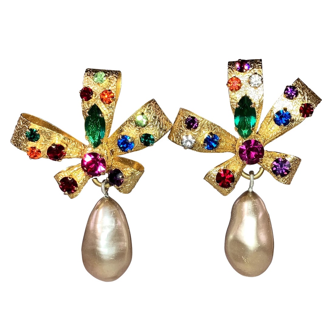Haute Couture Gold Bow Rhinestone Simulated Pearl Earrings: Title:Haute Couture Gold Bow Rhinestone Simulated Pearl EarringsDescription:Haute Couture Gold Bow Rhinestone Simulated Pearl Earrings, 18 kt gold plated aluminum with multi colored glass rhinestones