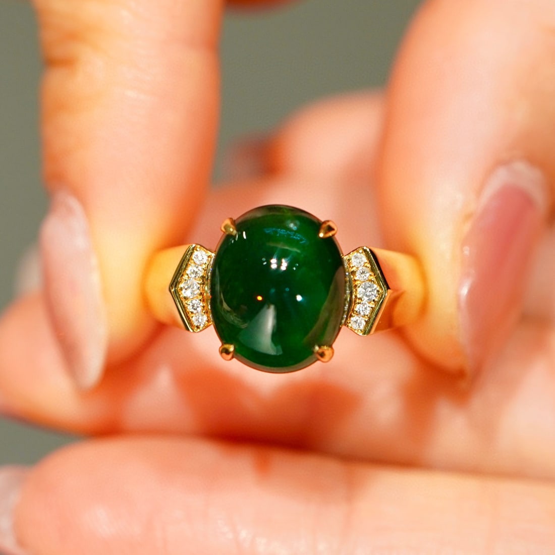 14K GOLD 4.9 CT VIVID GREEN NATURAL EMERALD & DIAMOND RING - 3