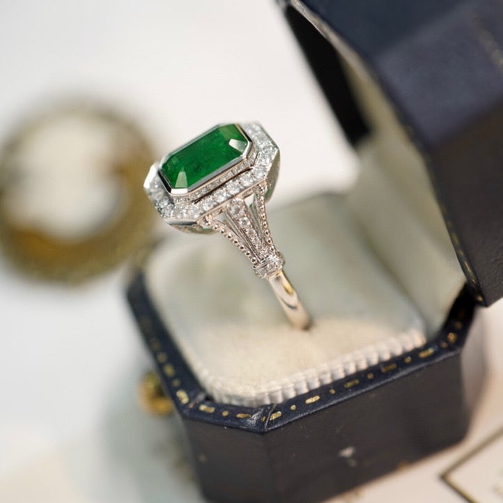 14K GOLD 1.5 CT VIVID GREEN NATURAL EMERALD & DIAMOND RING - 5