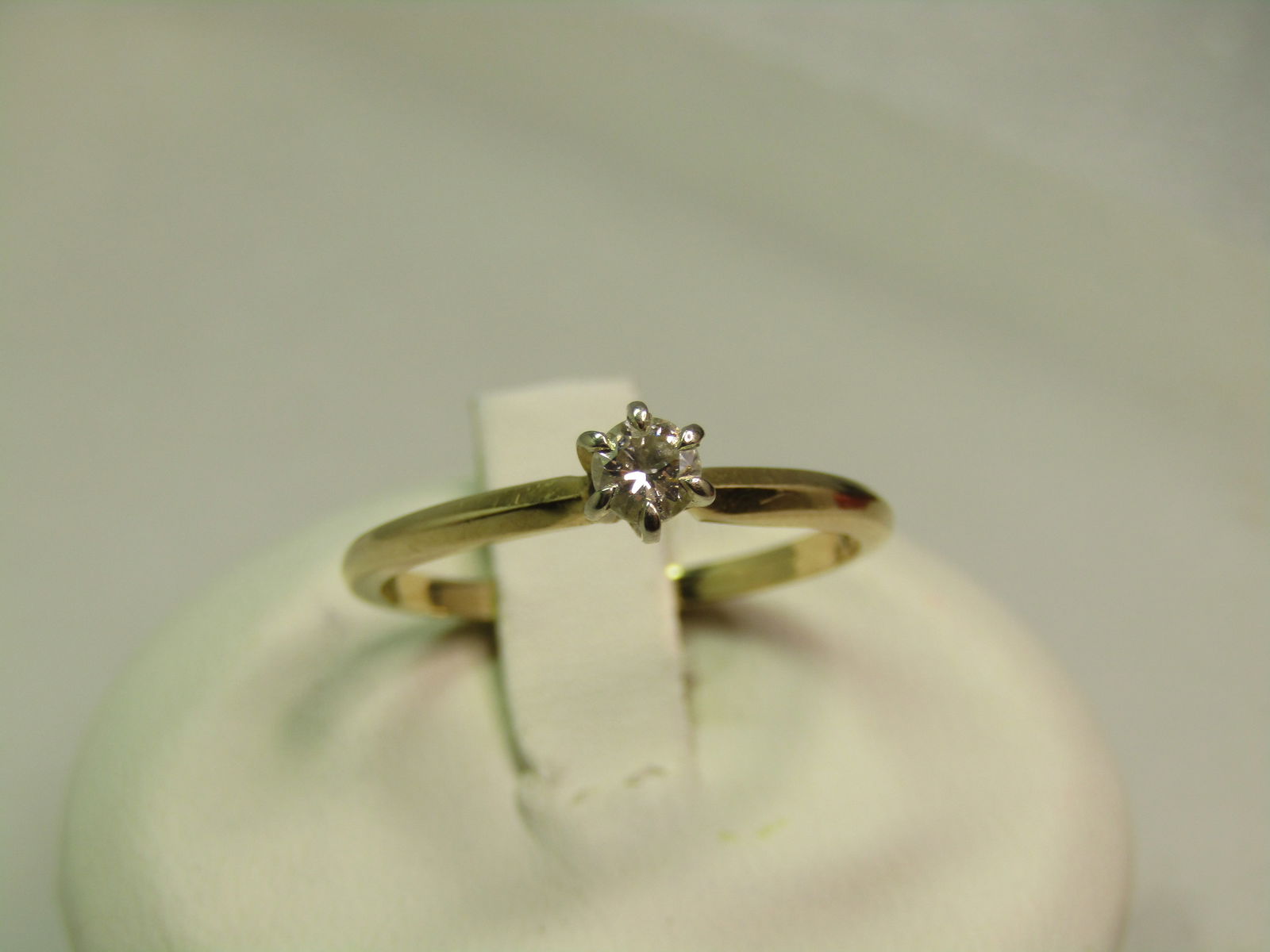 Vintage 14kt Diamond Engagement Ring. .20 ctw, Solitaire, Sz. 7, Signed Baumf, 1960's-1980's - 2