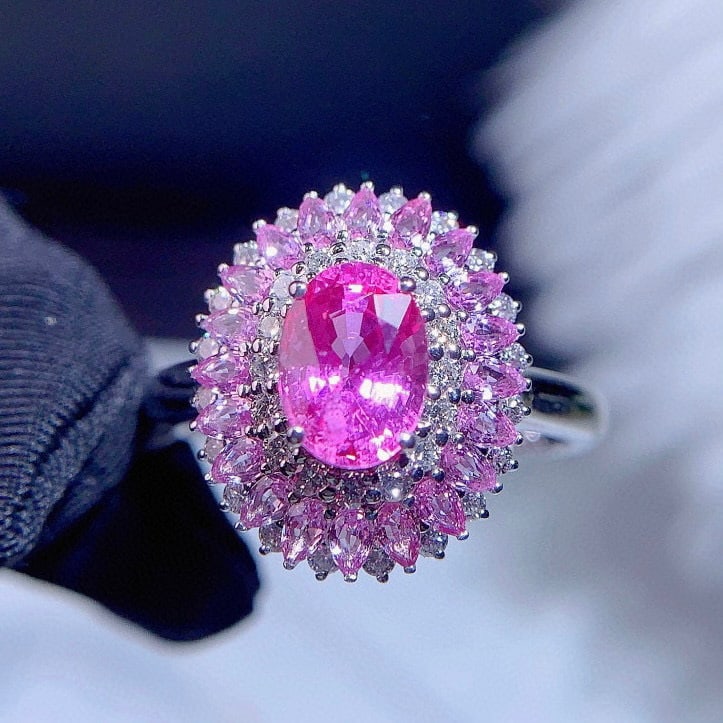 14K GOLD 1.66 CTW NATURAL PADPARADSCHA SAPPHIRE & DIAMOND RING: Title:14K GOLD 1.66 CTW NATURAL PADPARADSCHA SAPPHIRE & DIAMOND RINGDescription:Ref:230528304Gold Content:14K GoldRing Size:7.25USMain Gemstone:Padparadscha SapphireNumber of stones:1Shape:OvalCarat