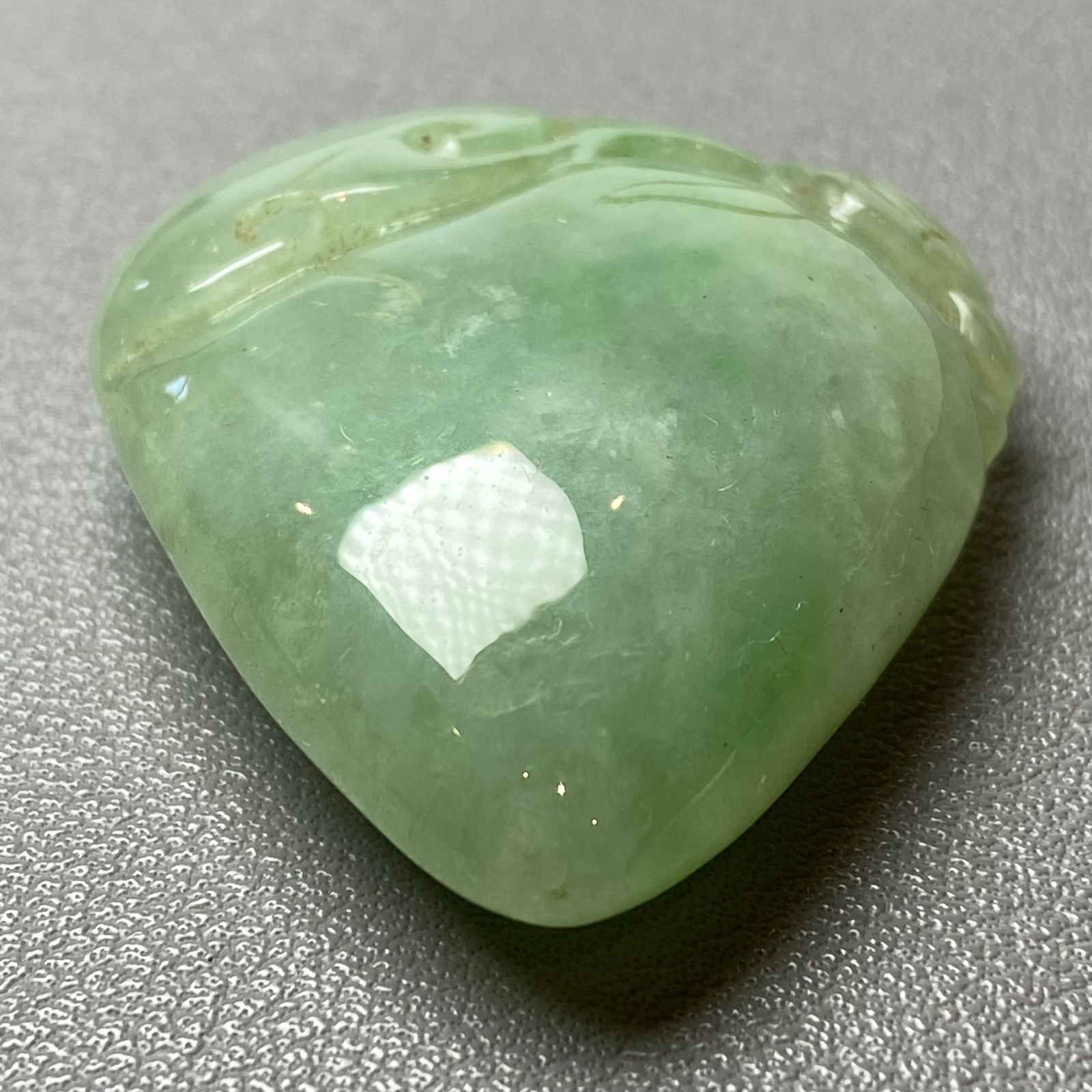 Antique Chinese Natural Icy Green Jadeite Jade carved Peach Lingzhi and Bat - 3