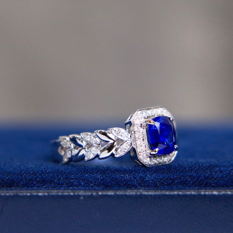 14K GOLD 1.37 CTW NATURAL SAPPHIRE & DIAMOND RING - 3