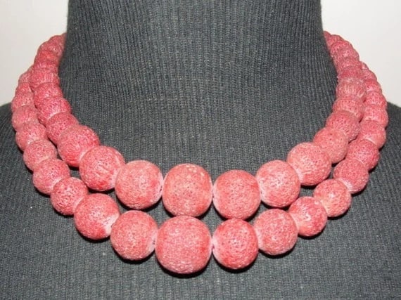 Sterling Silver Filigree Double Strand of Red Sponge Coral Bead Necklace: Title:Sterling Silver Filigree Double Strand of Red Sponge Coral Bead Necklace Description:Great and artsy look from these red sponge coral beads. Recently acquired and re-strung from two single stran
