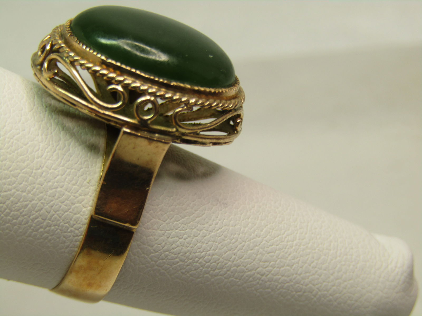 Vintage 14kt Nephrite/Jade Ring, Sz. 7.75, Wide Band, 1940's-1960's - 4