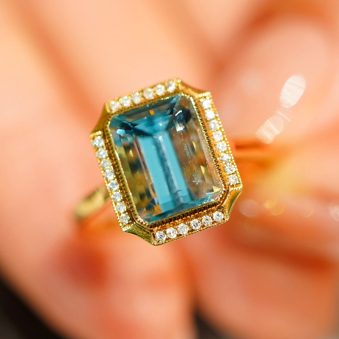 14K GOLD 2.7 CT NATURAL AQUAMARINE & DIAMOND RING (1 of 6)