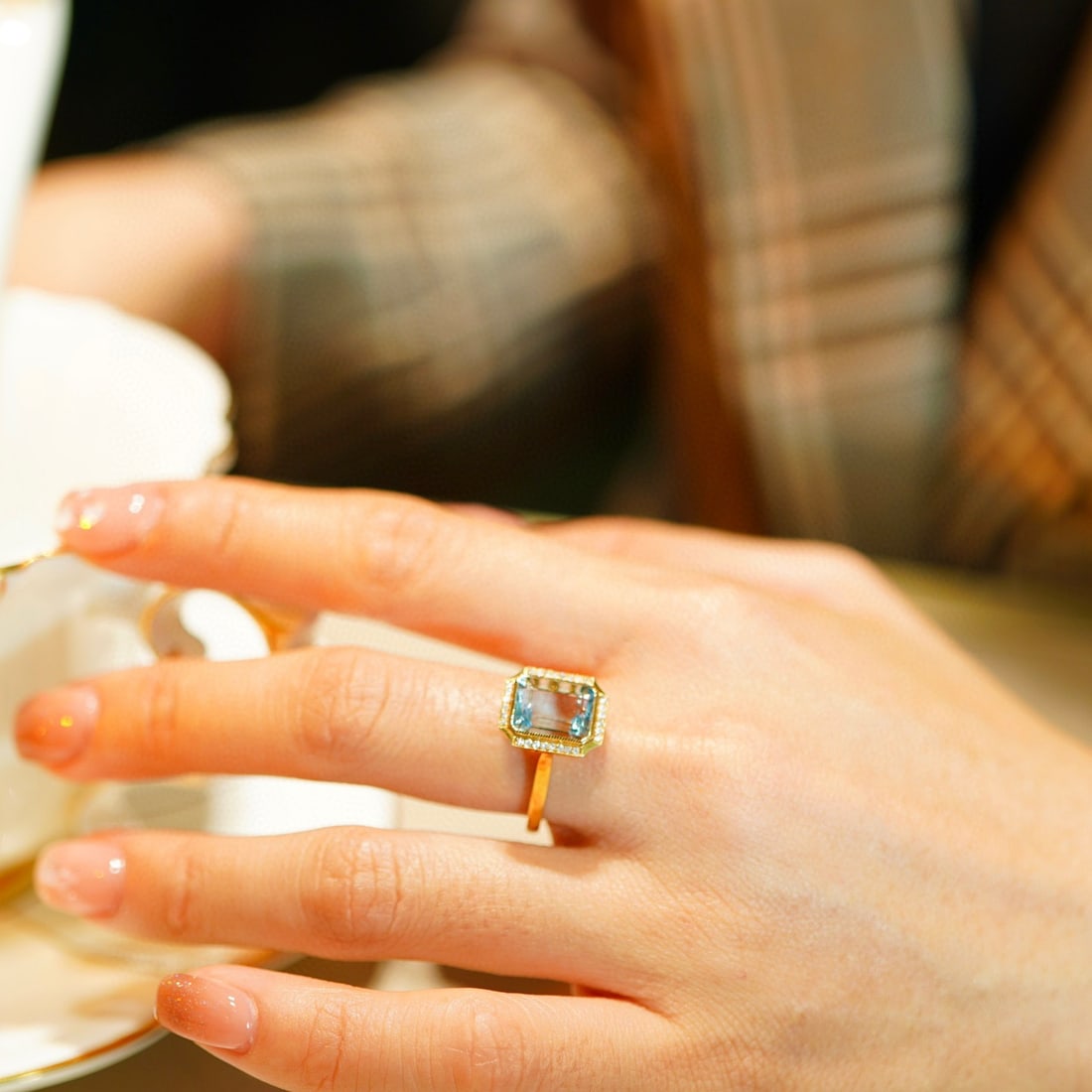 14K GOLD 2.7 CT NATURAL AQUAMARINE & DIAMOND RING - 6